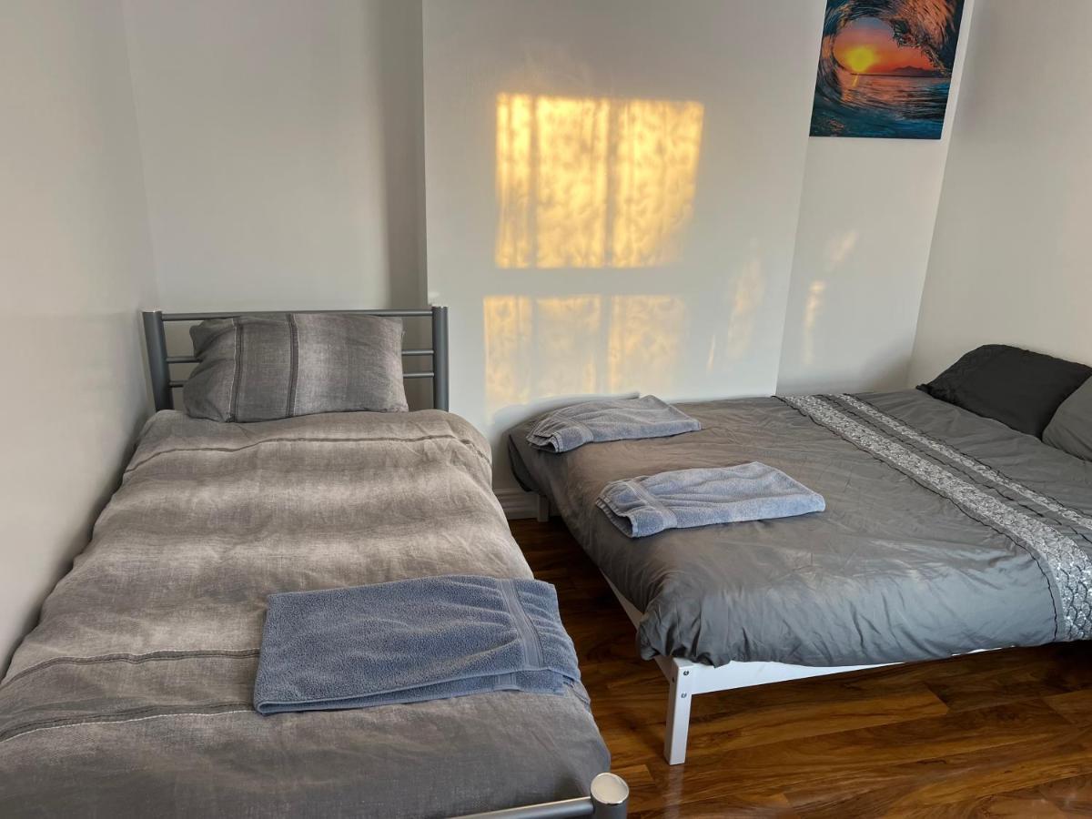 Fantastic Villa Bournemouth - Spa, Parking, Garden Екстер'єр фото